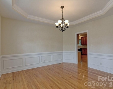 10496 Gunnison Lane - Photo Thumbnail 17
