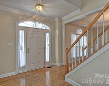 10496 Gunnison Lane - Photo Thumbnail 13