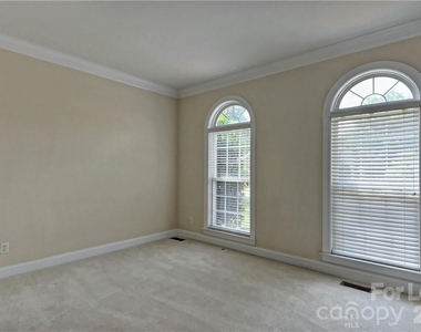 10496 Gunnison Lane - Photo Thumbnail 18