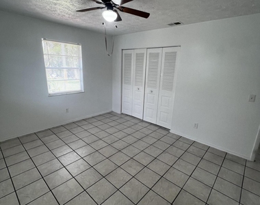 173 Se Fallon Drive - Photo Thumbnail 11