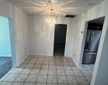 173 Se Fallon Drive - Photo Thumbnail 23