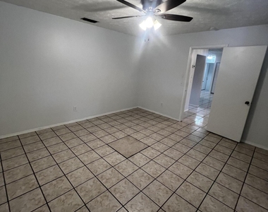 173 Se Fallon Drive - Photo Thumbnail 18