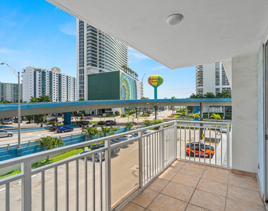 1801 S Ocean Drive - Photo Thumbnail 38