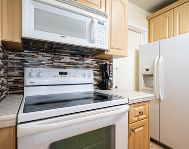 1801 S Ocean Drive - Photo Thumbnail 22