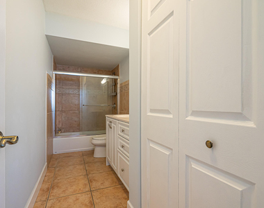 1801 S Ocean Drive - Photo Thumbnail 15