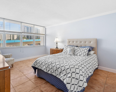 1801 S Ocean Drive - Photo Thumbnail 20