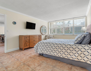 1801 S Ocean Drive - Photo Thumbnail 28