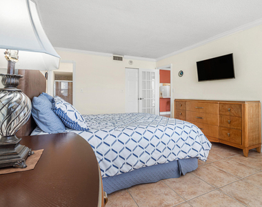 1801 S Ocean Drive - Photo Thumbnail 30