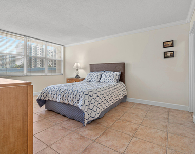 1801 S Ocean Drive - Photo Thumbnail 29