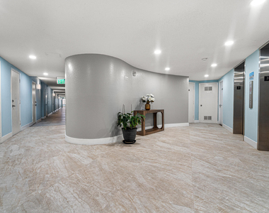1801 S Ocean Drive - Photo Thumbnail 44