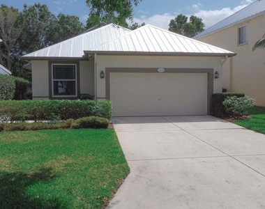 3129 Sw Solitaire Palm Drive - Photo Thumbnail 2