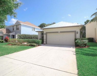 3129 Sw Solitaire Palm Drive - Photo Thumbnail 3