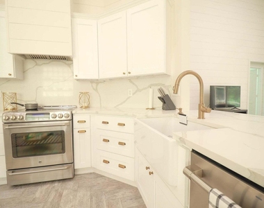 3129 Sw Solitaire Palm Drive - Photo Thumbnail 7