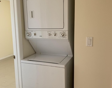 3212 Strawflower Way - Photo Thumbnail 11