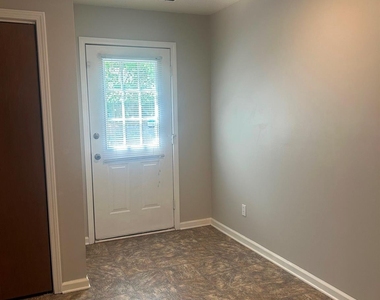 1131 3rd Avenue Sw - Photo Thumbnail 4