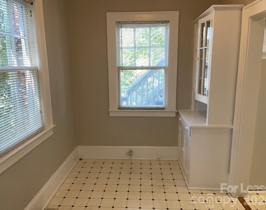 822 Tremont Avenue E - Photo Thumbnail 3