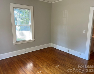 822 Tremont Avenue E - Photo Thumbnail 5