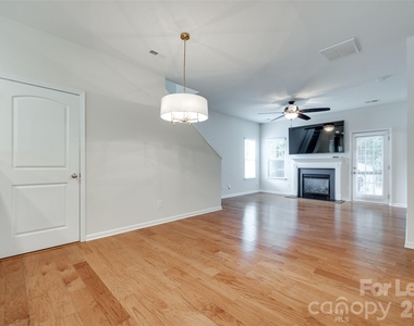 1430 Harpers Inlet Drive - Photo Thumbnail 7