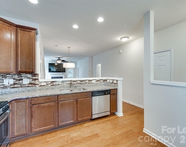 1430 Harpers Inlet Drive - Photo Thumbnail 5
