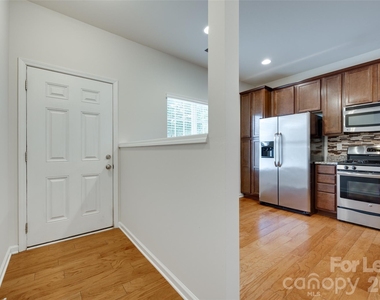 1430 Harpers Inlet Drive - Photo Thumbnail 2
