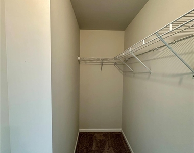 2123 Lavender Meadows Court - Photo Thumbnail 27