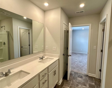 2123 Lavender Meadows Court - Photo Thumbnail 18