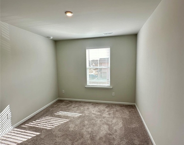 2123 Lavender Meadows Court - Photo Thumbnail 26