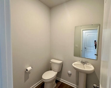 2123 Lavender Meadows Court - Photo Thumbnail 4