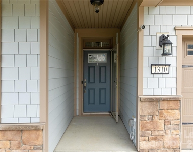 1310 Middlecrest Drive - Photo Thumbnail 45