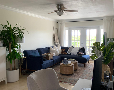689 Ne 6th Court - Photo Thumbnail 2