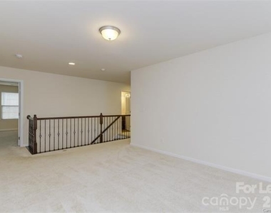 5620 Selkirkshire Road - Photo Thumbnail 19