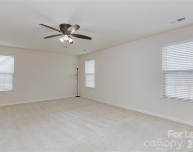 5620 Selkirkshire Road - Photo Thumbnail 23