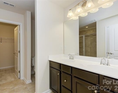 5620 Selkirkshire Road - Photo Thumbnail 20