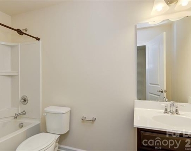 5620 Selkirkshire Road - Photo Thumbnail 24