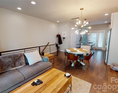 244 Uptown West Drive - Photo Thumbnail 7