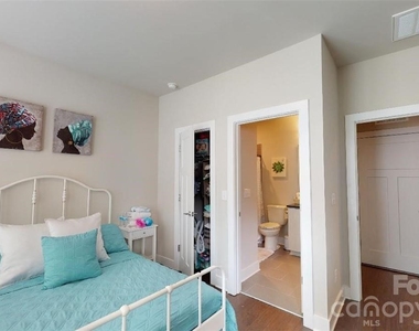 244 Uptown West Drive - Photo Thumbnail 15