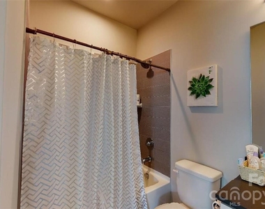 244 Uptown West Drive - Photo Thumbnail 16