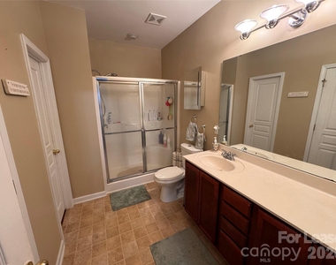 9909 Adelie Court - Photo Thumbnail 16