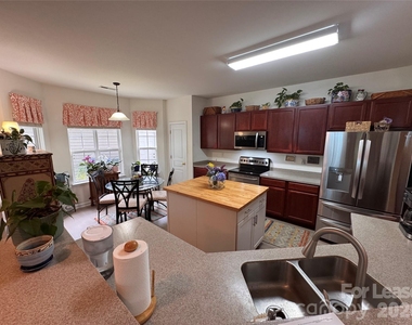 9909 Adelie Court - Photo Thumbnail 5