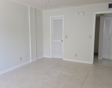 470 Executive Center Drive - Photo Thumbnail 22