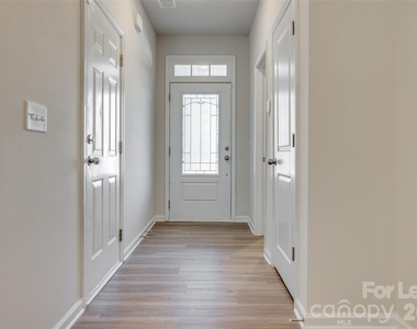 807 Gable Oak Lane - Photo Thumbnail 2