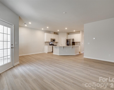 807 Gable Oak Lane - Photo Thumbnail 12