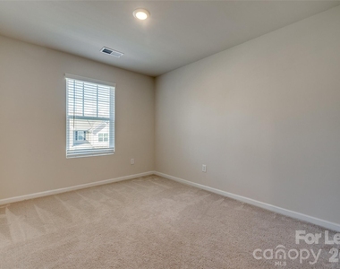 807 Gable Oak Lane - Photo Thumbnail 23