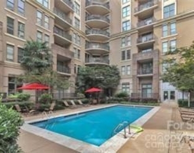 718 W Trade Street - Photo Thumbnail 10