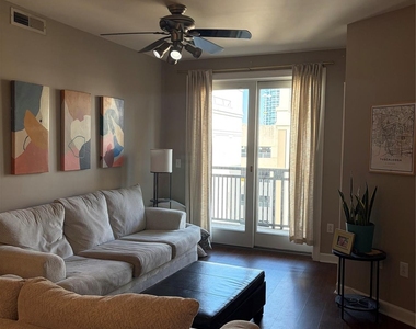 718 W Trade Street - Photo Thumbnail 17
