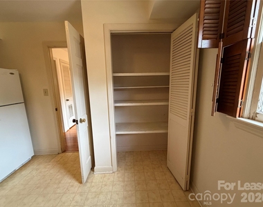 646 E Broad Street - Photo Thumbnail 6