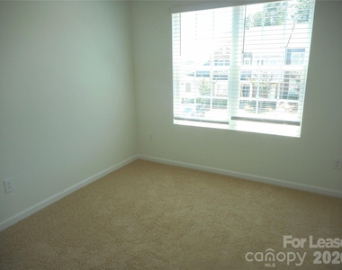 1030 Beatty Woods Drive - Photo Thumbnail 12