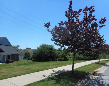 1030 Beatty Woods Drive - Photo Thumbnail 17