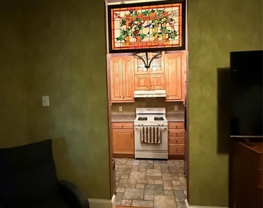2501 Roswell Avenue - Photo Thumbnail 6