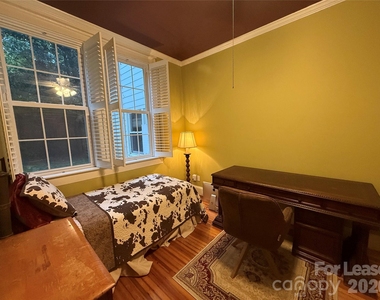 2501 Roswell Avenue - Photo Thumbnail 21